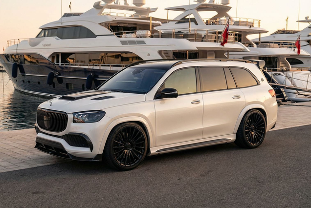 网红主播汽车测评视频